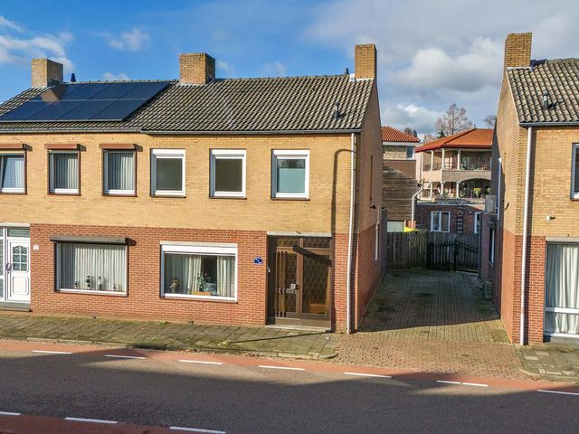 Hoogstraat 20, Baarlo