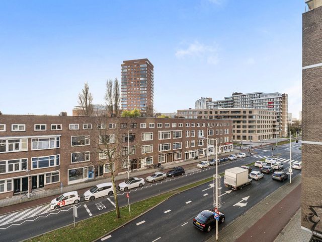 Strevelsweg 215, Rotterdam