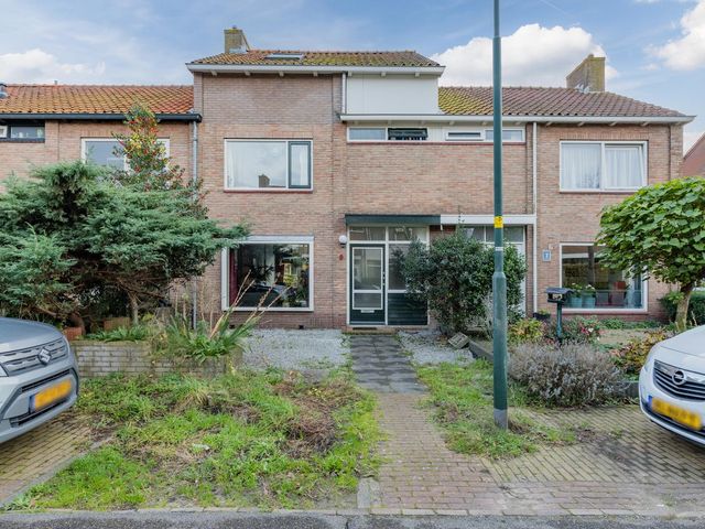 Hoefcamplaan 9, Heiloo