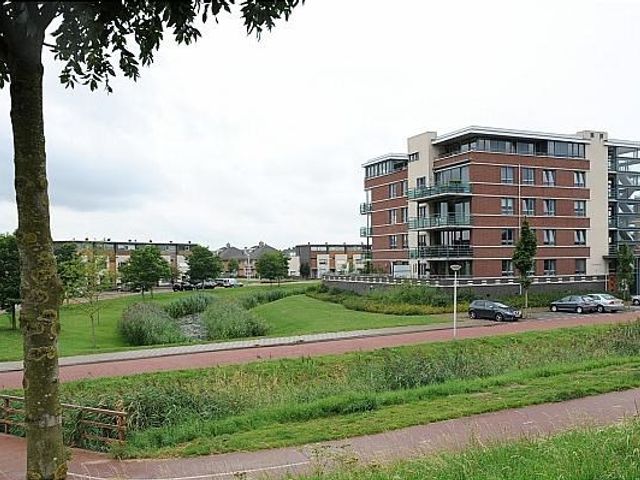 Sluisleede 8, Barendrecht