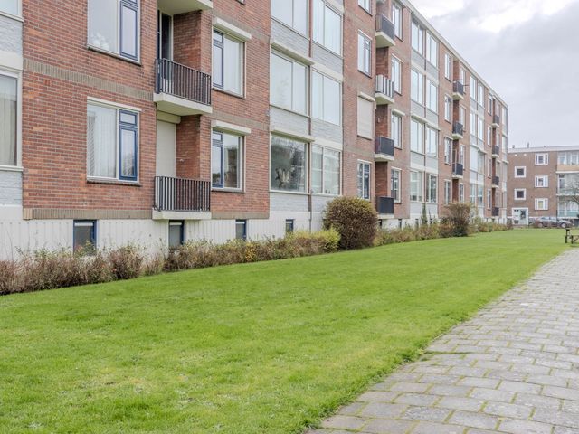 Slauerhoffstraat 13, Spijkenisse