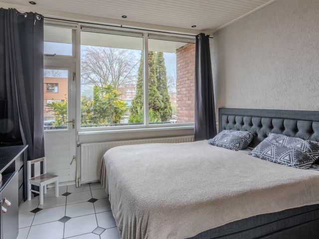 Slauerhoffstraat 13, Spijkenisse