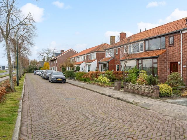 Parallelweg 8, Sint-Maartensdijk