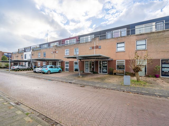 Schardamstraat 24, Lelystad