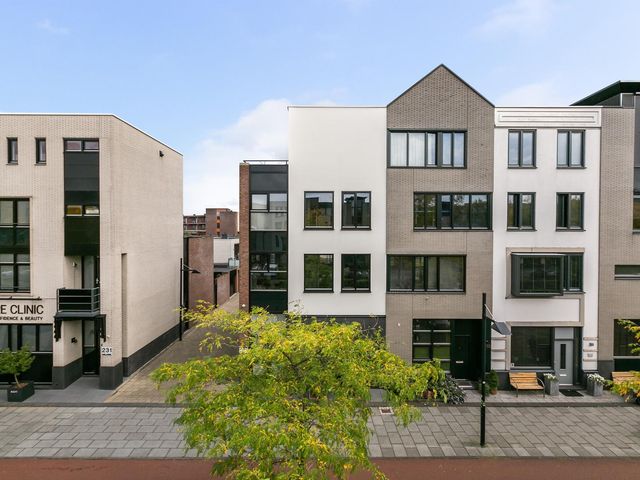 Avenue Carnisse 221, Barendrecht