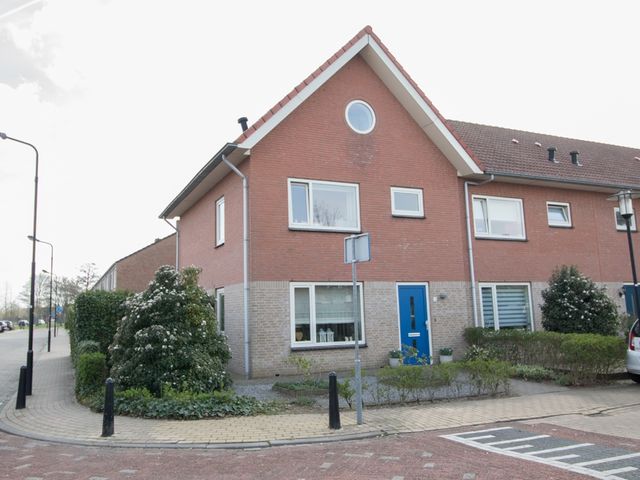 Pijnboomstraat 2, Terneuzen