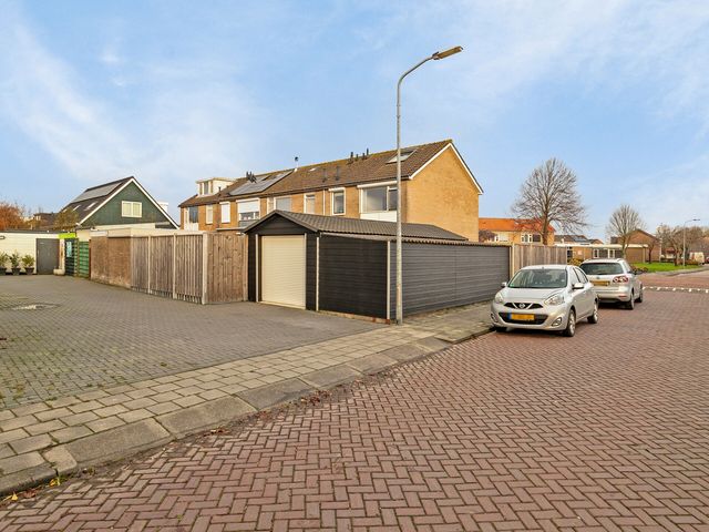 Klimopstraat 1, Achthuizen