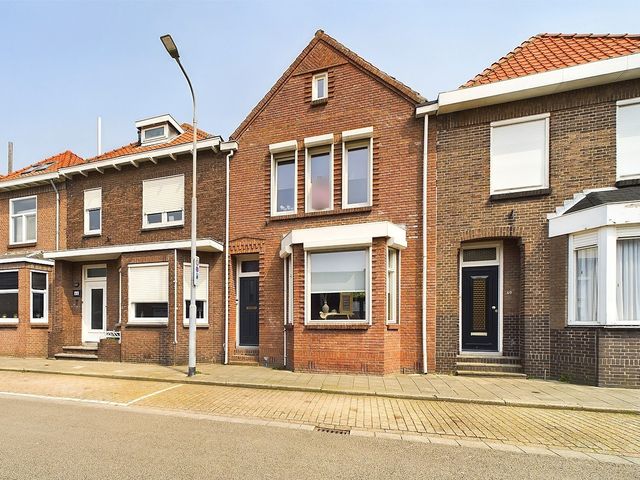 Burgemeester Geillstraat 42, Terneuzen