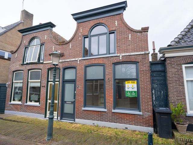 Warmoesstraat 49, Den Burg