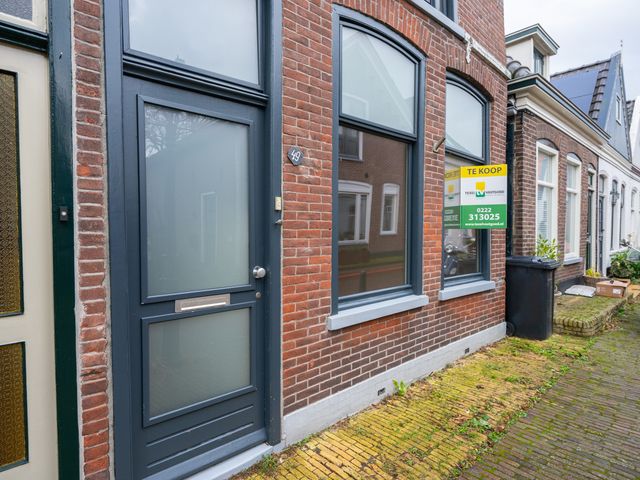 Warmoesstraat 49, Den Burg