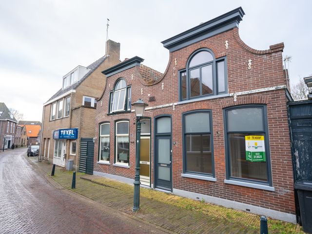 Warmoesstraat 49, Den Burg