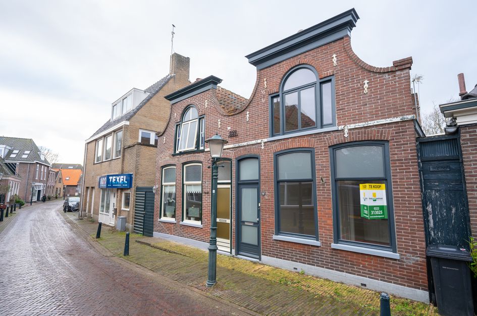 Warmoesstraat 49