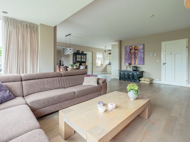 Steenenstraat 11, Oud-Beijerland