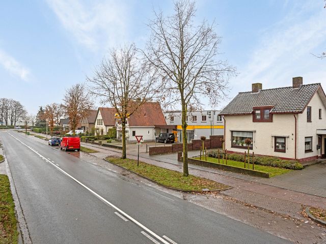 Veenendaalsestraatweg 9, Elst