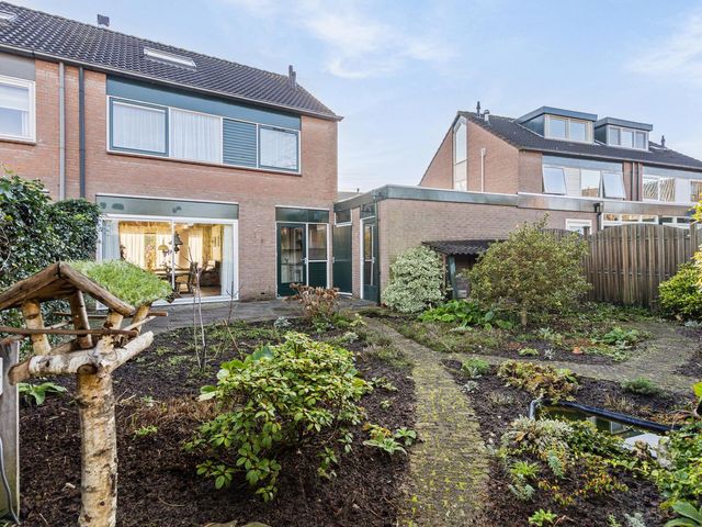 Liniewal 22, Prinsenbeek