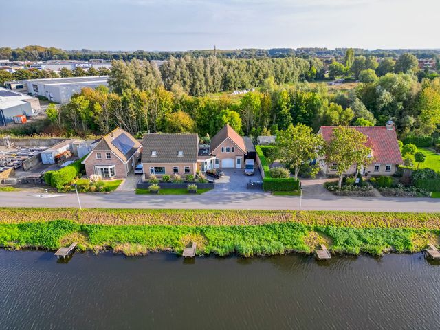 Kanaalweg Oostzijde 166, Hellevoetsluis