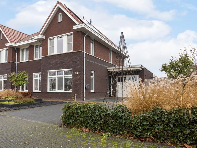 Heidevlinder 24, Holten