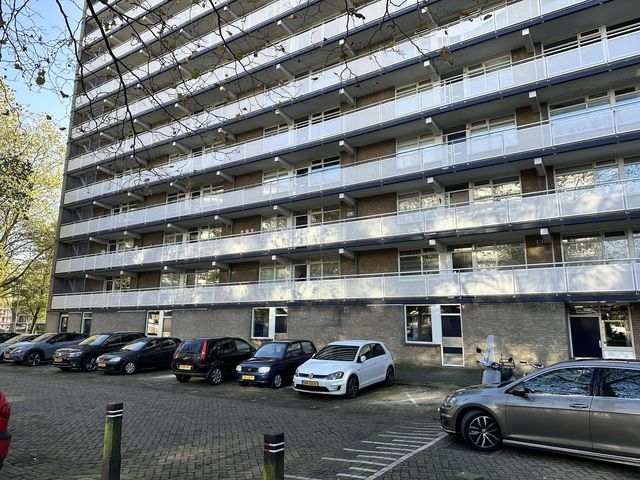 Schubertplein 2, Schiedam
