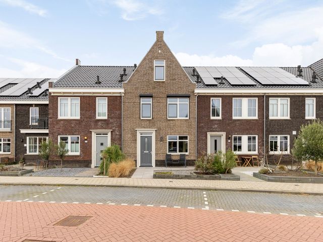 Grondzeilerstraat 8, Oude-Tonge