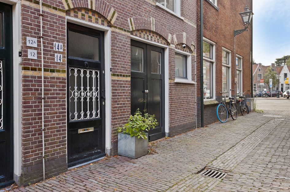 Nieuwebrugsteeg 14
