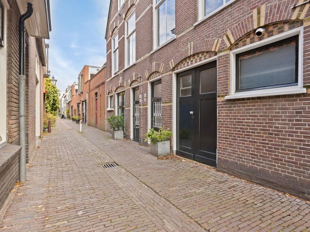 Nieuwebrugsteeg 14, Leiden