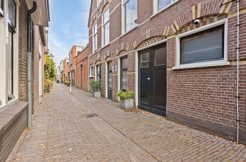 Nieuwebrugsteeg 14