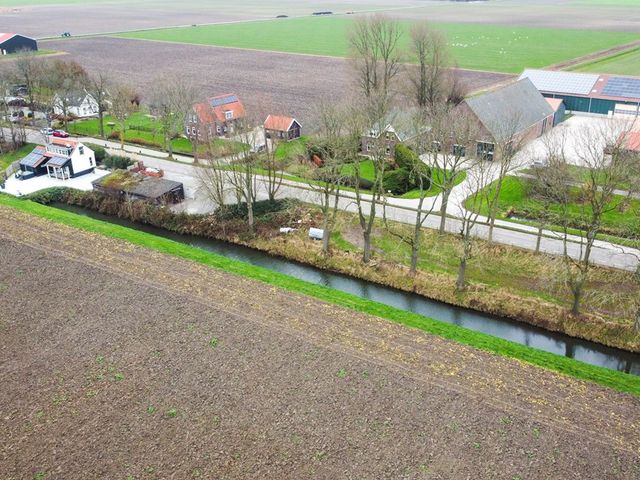 Middelsluissedijk OZ 82, Numansdorp