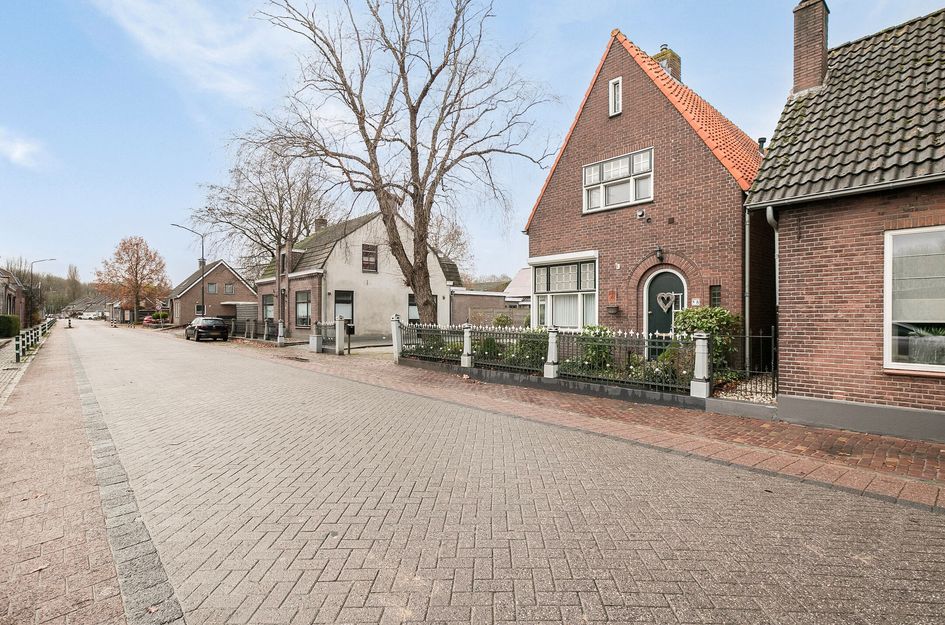 Spoorstraat 8