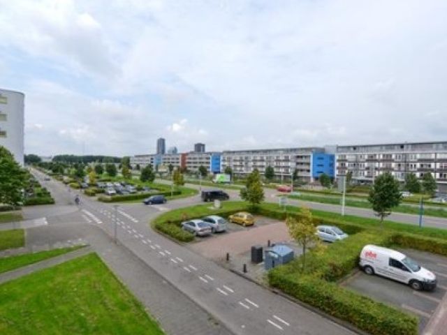 Peter Sellershof , Almere