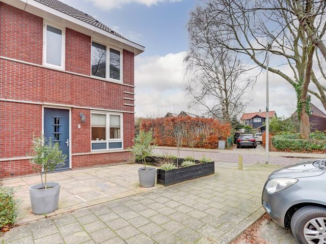 Oranjestraat 64, 'S-Gravendeel