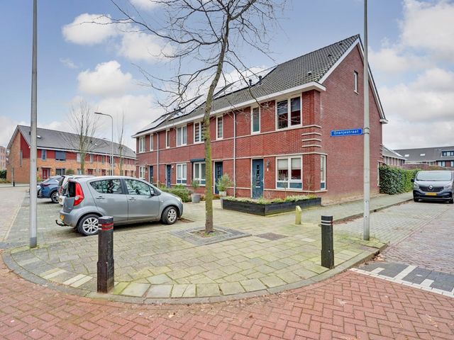 Oranjestraat 64, 'S-Gravendeel