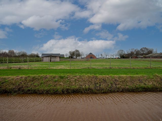 Hoofdkanaal OZ 110, Emmer-Compascuum