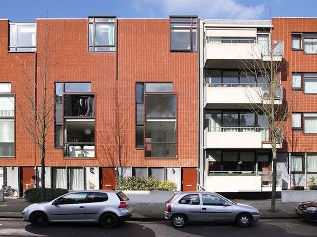 Klaas van Reeuwijkstraat 1, Hoofddorp