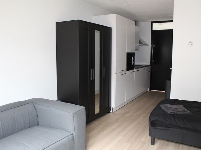 Klaas van Reeuwijkstraat 1, Hoofddorp