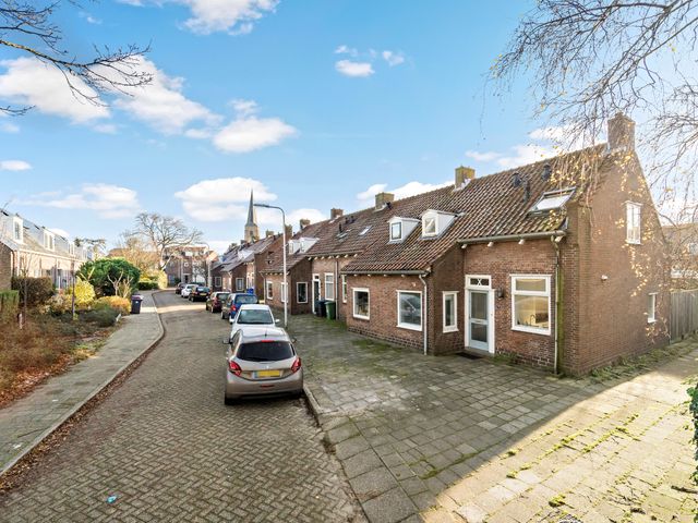 Oranje-Nassaustraat 15, Maasland