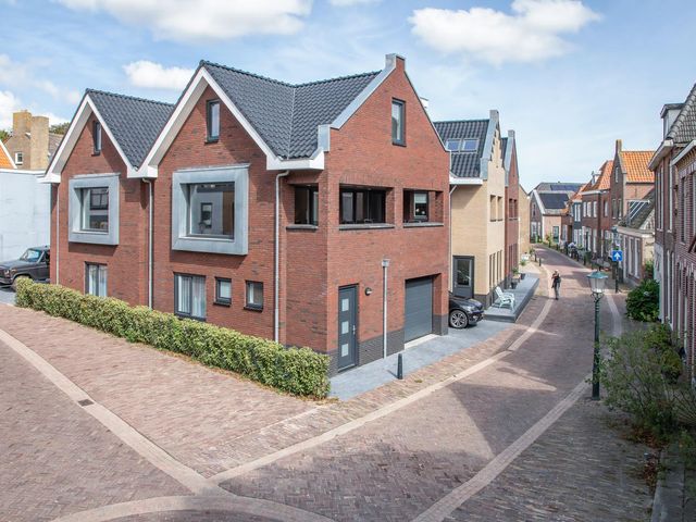 Warmoesstraat 25, Den Burg