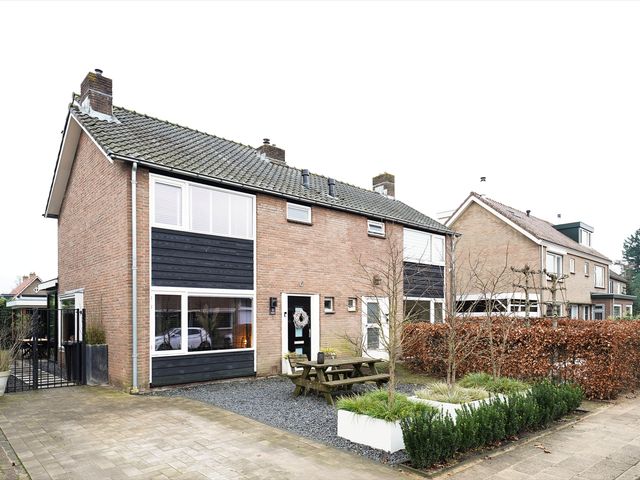 Mauritsstraat 18, Putten