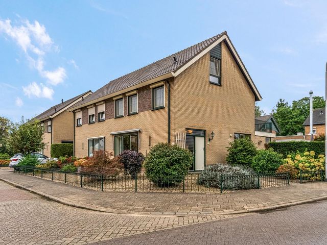 Sint Maartenstraat 16, Doornenburg