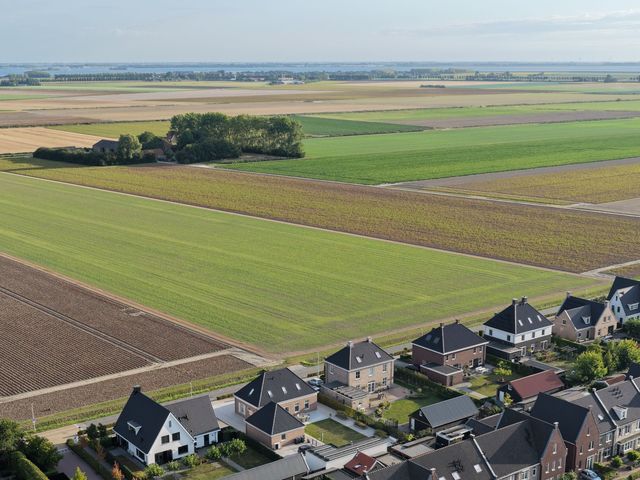 Haveloozeweg 6, Dirksland