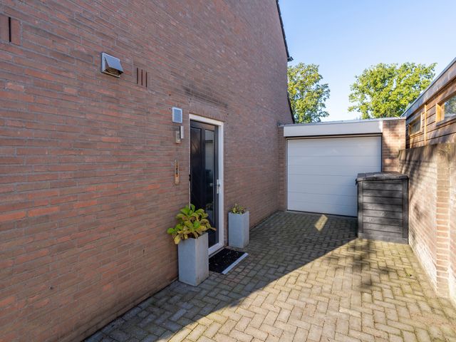 Zwaluwstraat 100, Gennep