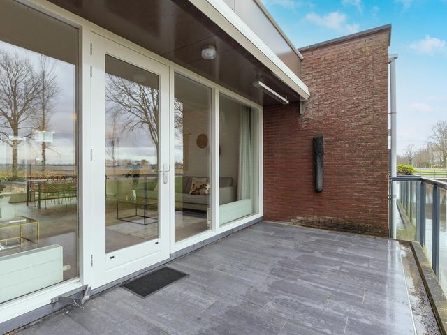 De Zwarte Arend 5, Venhuizen