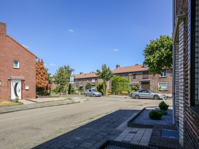 Kievitstraat 1, Tegelen