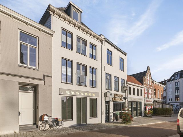 Lange Nieuwstraat 10, Hulst