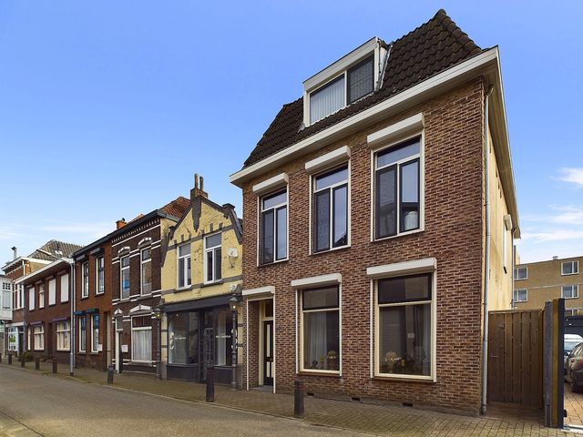 Vlooswijkstraat 24, Terneuzen