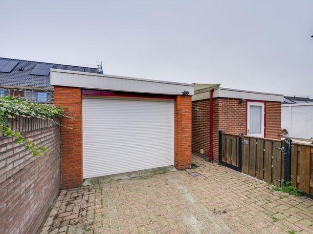 Timberwolfstraat 34, Oudenbosch