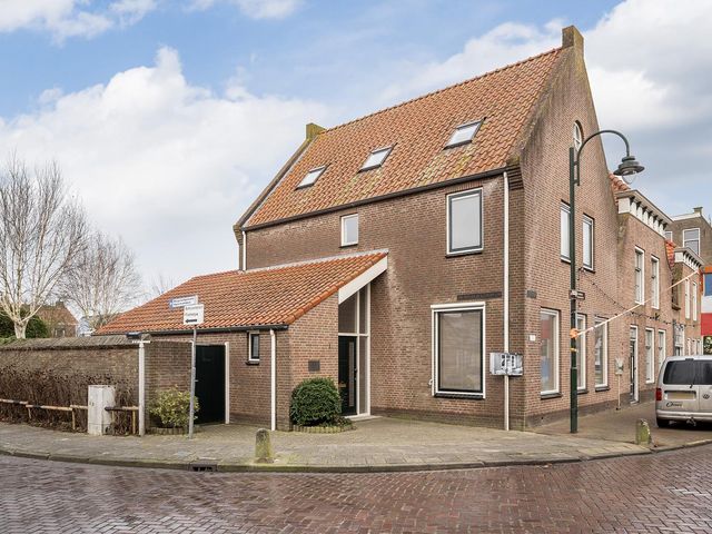 Voorstraat 1, Stavenisse