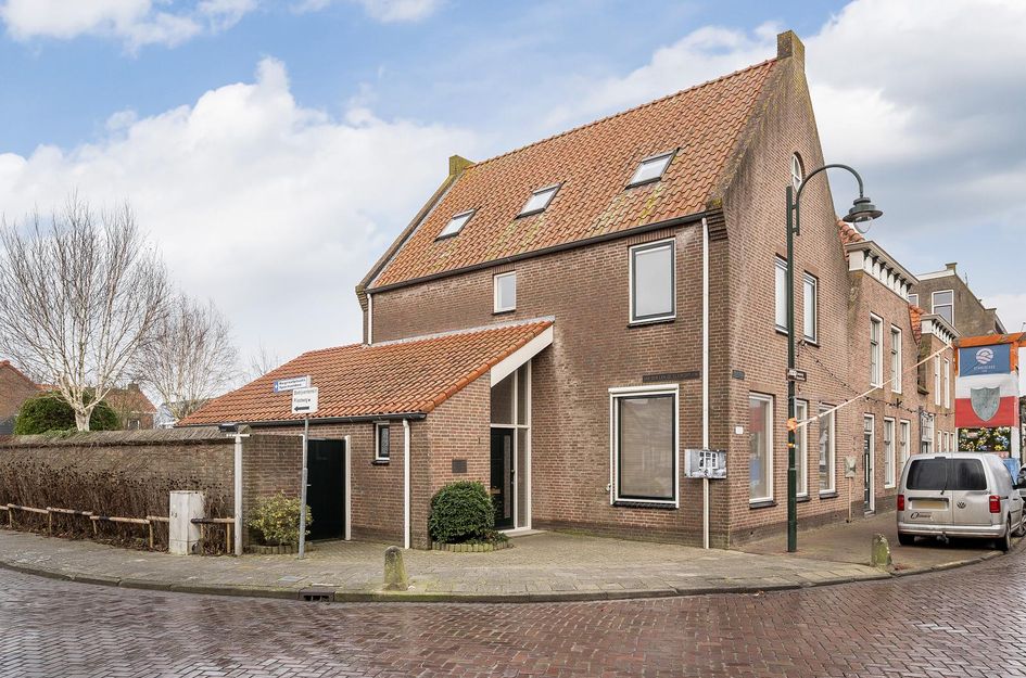 Voorstraat 1