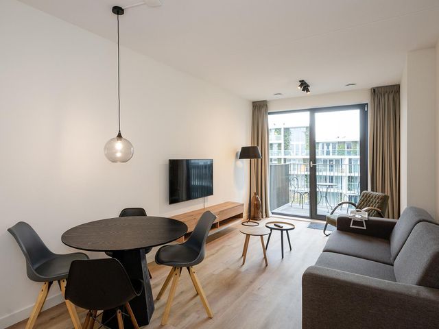 Lutonhof 415, Amsterdam