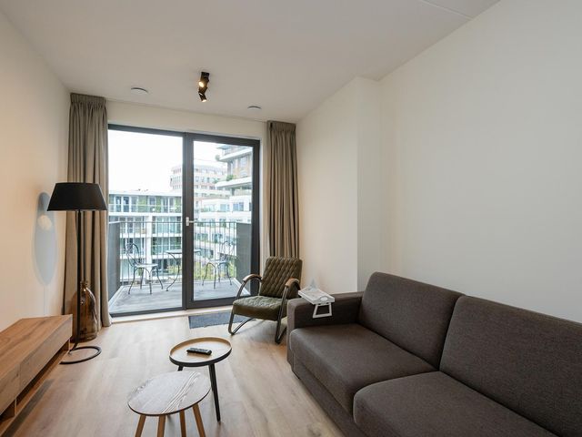 Lutonhof 415, Amsterdam