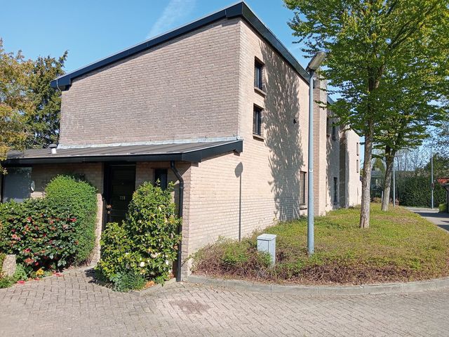 Vlierlaan 228, Oosterhout